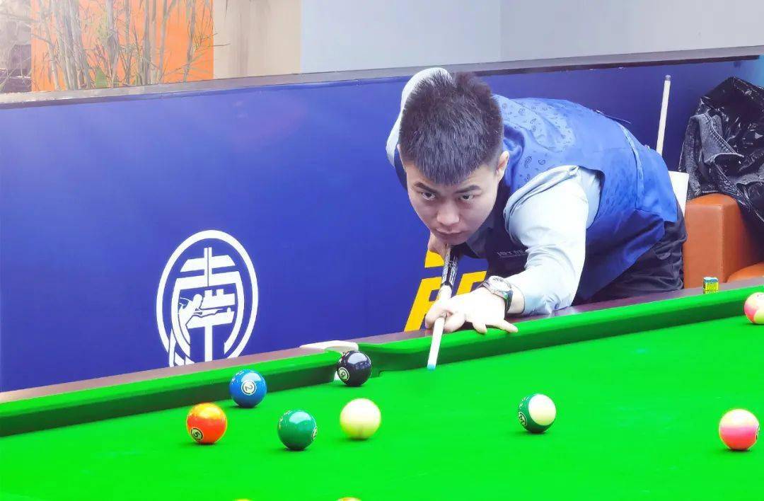 名狂热球迷 名狂热球迷